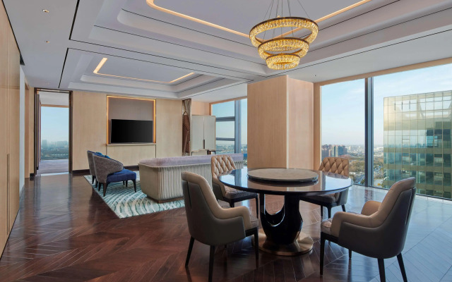 Hilton Yancheng