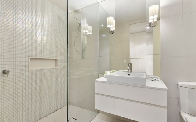 Edgewater 109