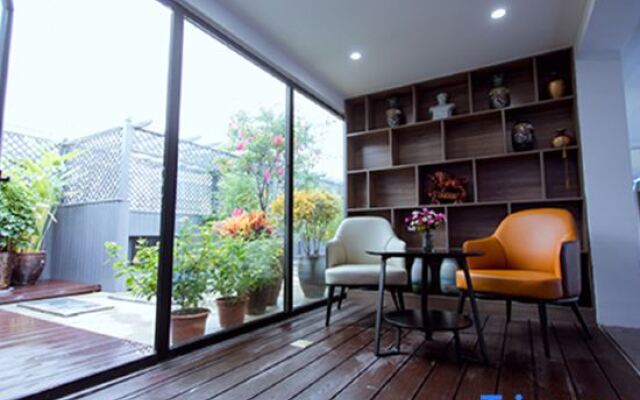 Luoyang hummingbird E-sports Hotel