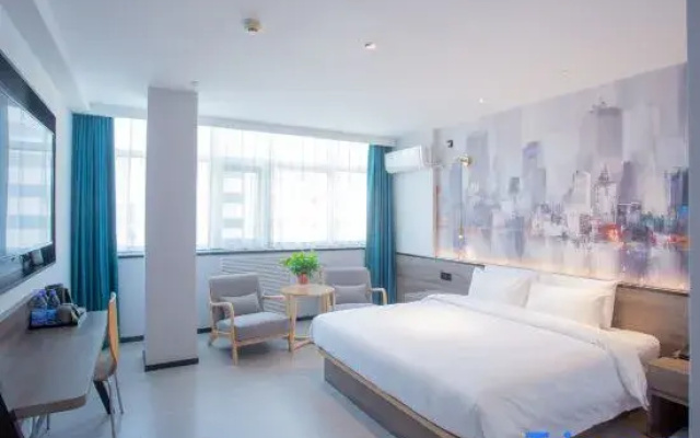 Rest Yizhi Hotel (Shijiazhuang North Station Heping West Road)