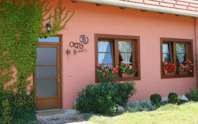 Ottó Panzió Villány