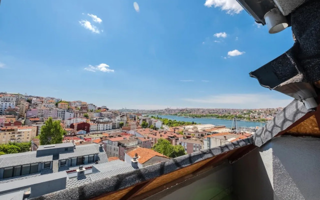 Sea View Duplex w Terrace in Goldenhorn