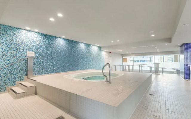 Sky View Suites - Maple Leaf Square