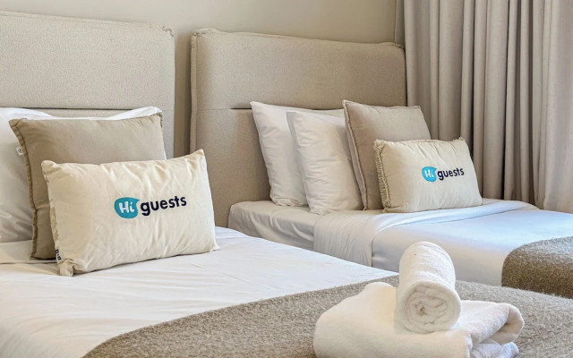 HiGuests - La Rive Classy 2BR & Balcony