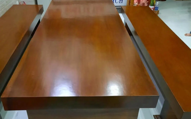 khach san thu thanh ly son