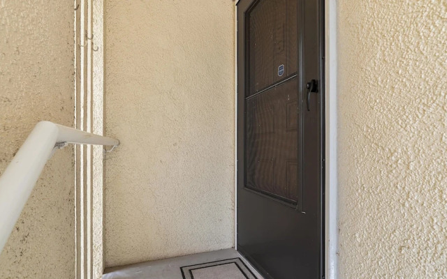 Serenity On Sutton 2 Bedroom Townhouse by RedAwning