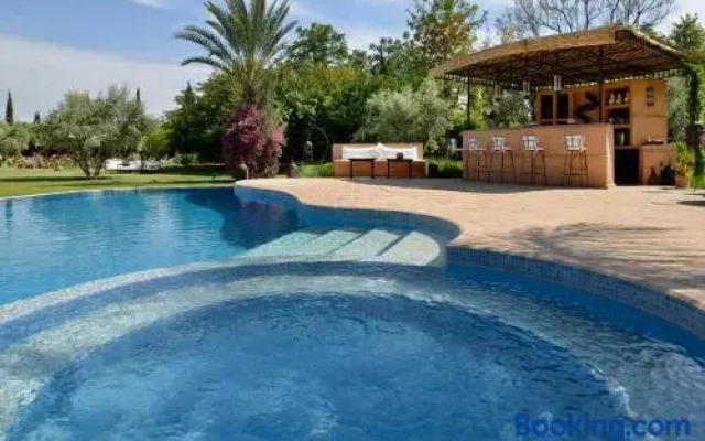 Villa Dinari