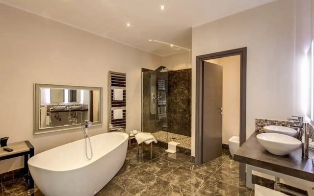 Colonna 18 Apartment by Ghor