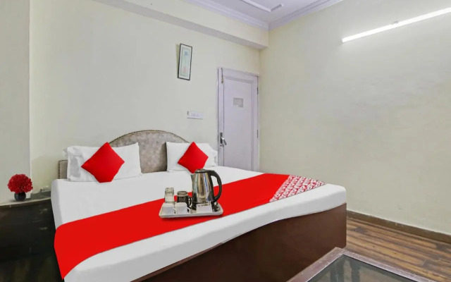 OYO Rooms Mall Road View