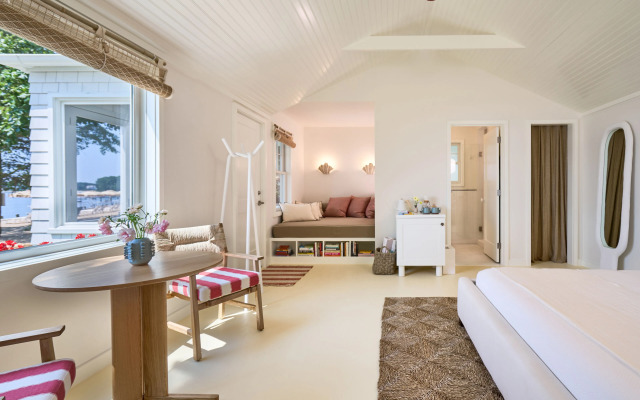 Silver Sands Motel & Beach Bungalows