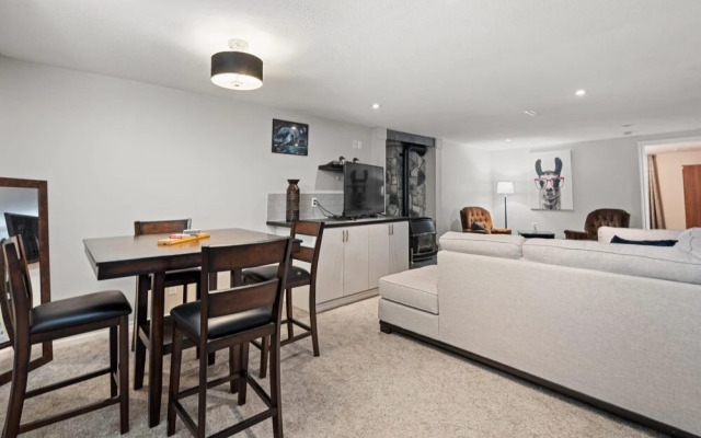 Bahama Breeze No Service Fees Hot Tub Pool