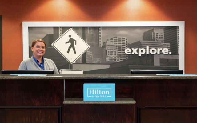 Hampton Inn & Suites Syracuse Dewitt