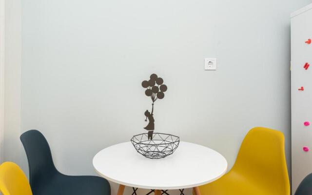 Loutraki apartment Greek open house