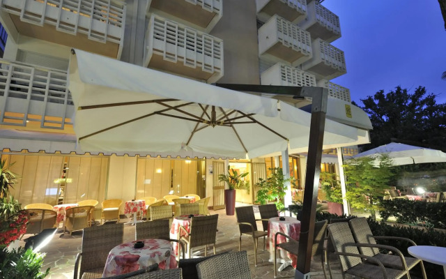 Hotel Eros