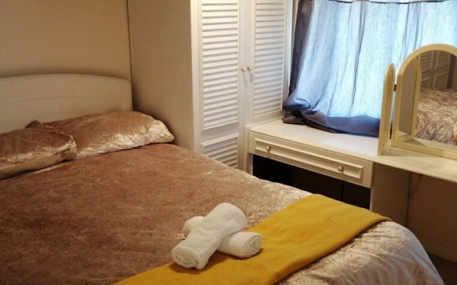 Inviting 4-bed House in Southampton - Home Away