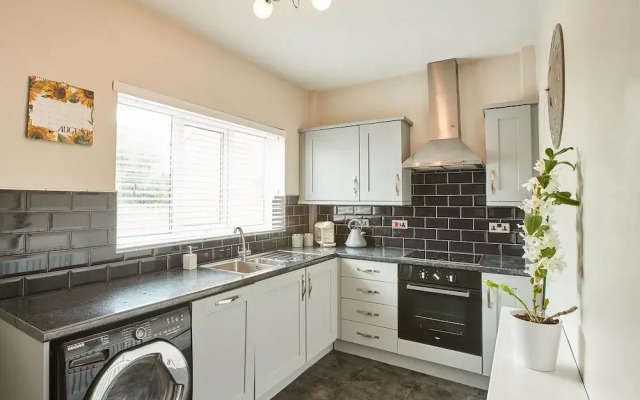 Host Stay Crawford House