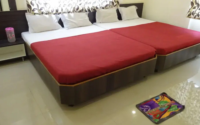 Hotel Sai Hira by OYO Rooms