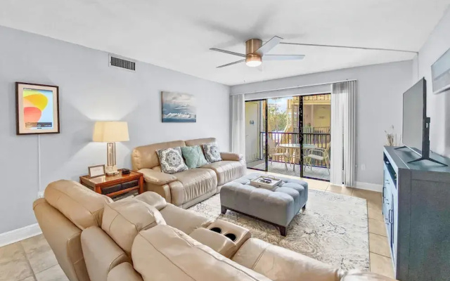 Bay Oaks - E82