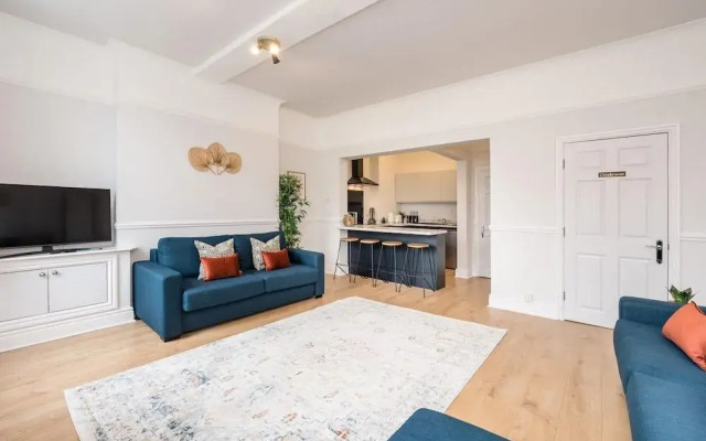 Host Apartments Seel St Modern Townhouse Apt