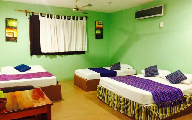 Hostal Jardín Mahahual