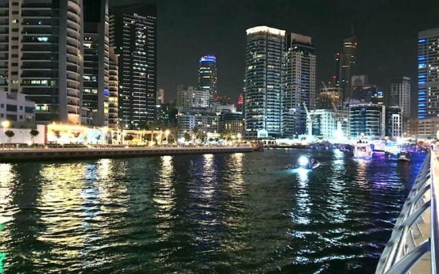Town House In Dubai Marina Walk