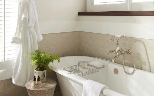 GrayBarns