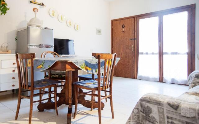 Trilocale Azzurro with small garden-TRILOCALE AZZURRO