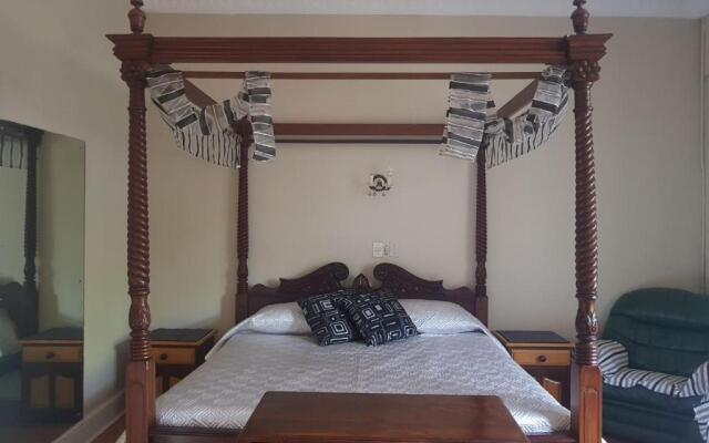 Upper Houghton Guesthouse