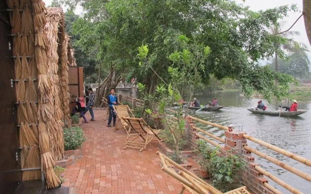 Tam Coc Bungalow