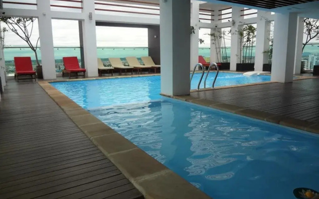 Hotel 365