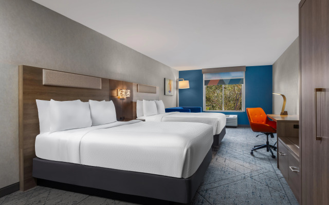 Holiday Inn Express Hotel & Suites River Park by IHG