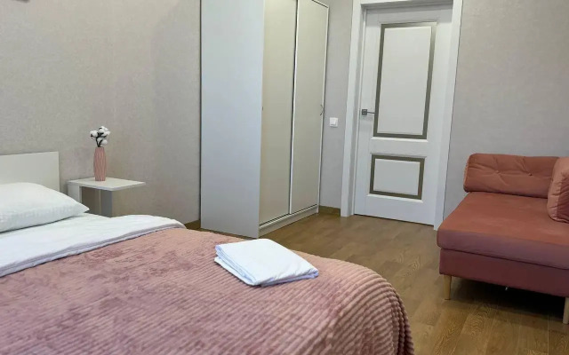 Какие Люди на проспекте Коломяжском 13 корпус 3