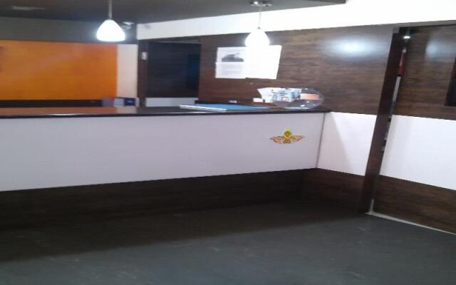 Hotel Savshanti Towers