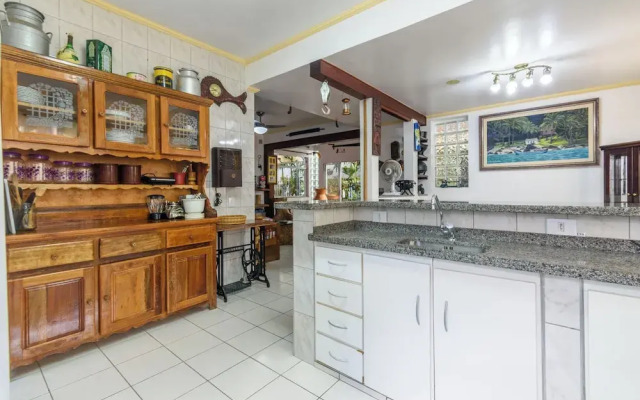 Casa piscina e lazer 50m praia Lagoinha