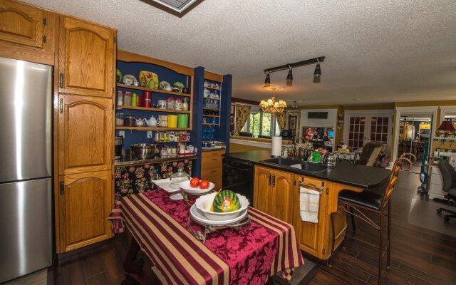 River Road Bed & Breakfast