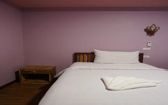 Lampang Bouteak Resort