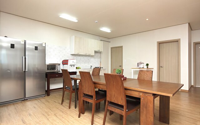 Paju Mountain Breeze Pension