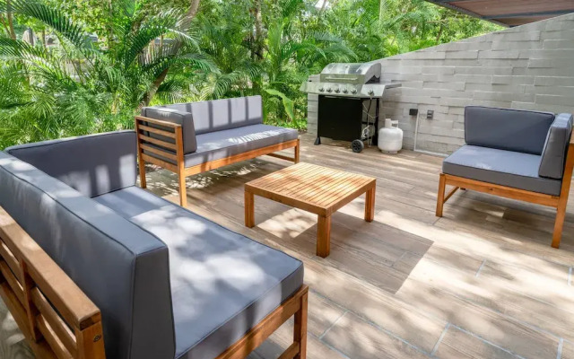 Condo Anahuac - Luxury At AWA Residences