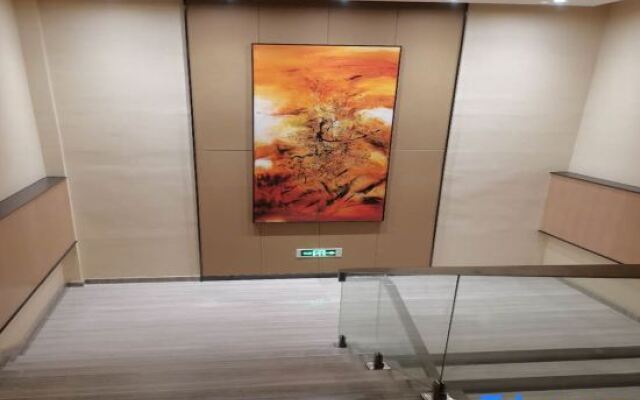 Xinniu Hotel (Chongqing Hua Xi cultural center)