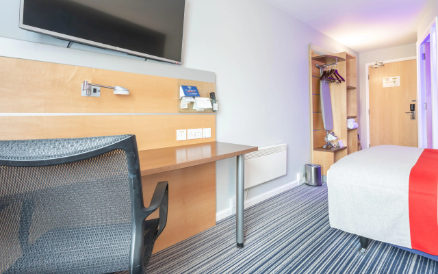 Holiday Inn Express Dunfermline by IHG