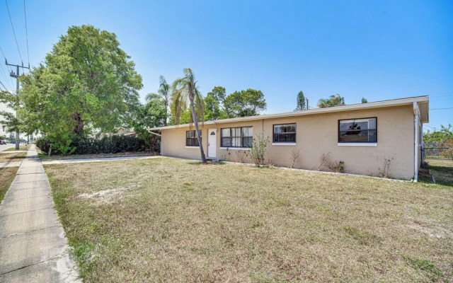 Melbourne Vacation Rental ~ 5 Mi to Beaches!