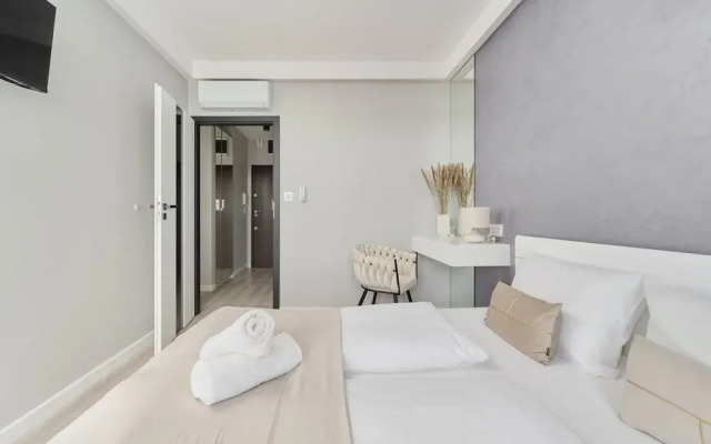 Odra Tower Apartment by Renters Prestige