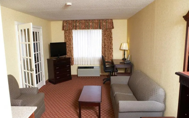 Quality Inn & Suites East
