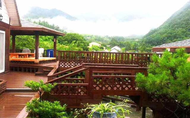 Danyang Bear Land Pension