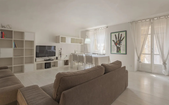 Porta Nuova Apt X6 with Balcony