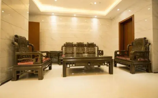 Guangzhou Yuanli  (Pazhou Exhibition Chigang Subway Station)