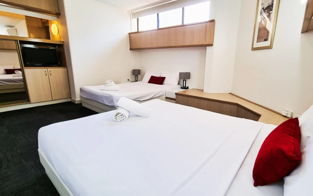 Tiki Hotel Surfers Paradise