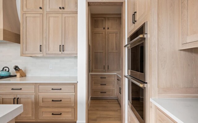 Desert Gem 7 Bedroom Home