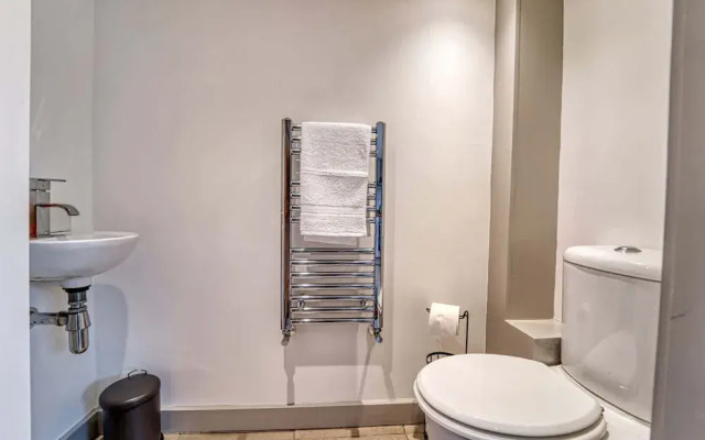 Host Stay Bridgepoint House
