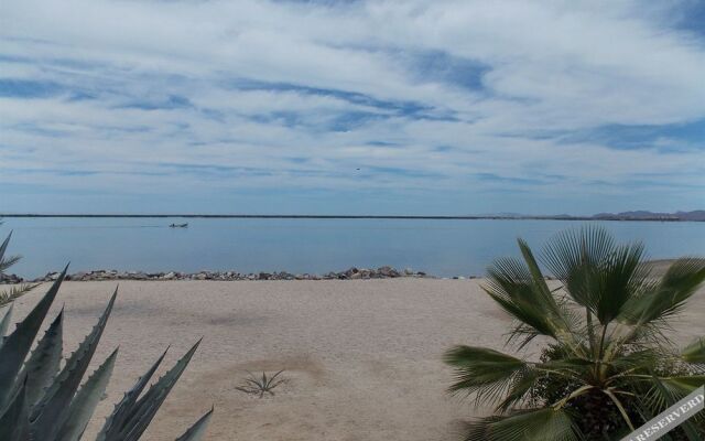 Casa Kootenay Waterfront BnB